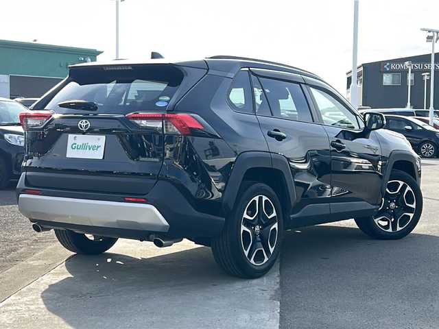 トヨタ ＲＡＶ４ アドベンチャー 徳島県 2021(令3)年 1.6万km アティチュードブラックマイカ 純正メモリナビ/（BT/フルセグ/USB）/4WD/全方位カメラ/追従式クルーズコントロール/ブラインドスポットモニター/前後コーナーセンサー/合皮シート/純正19インチAW/LEDヘッドライト/純正フロアマット/前席パワーシート/ドライブレコーダー/ビルトインETC
