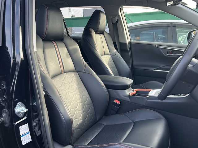 トヨタ ＲＡＶ４ アドベンチャー 徳島県 2021(令3)年 1.6万km アティチュードブラックマイカ 純正メモリナビ/（BT/フルセグ/USB）/4WD/全方位カメラ/追従式クルーズコントロール/ブラインドスポットモニター/前後コーナーセンサー/合皮シート/純正19インチAW/LEDヘッドライト/純正フロアマット/前席パワーシート/ドライブレコーダー/ビルトインETC