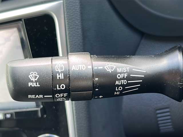 スバル レヴォーグ 2．0GT－S アイサイト 山形県 2015(平27)年 2.4万km クリスタルホワイトP 4WD/アイサイト/STIエアロパーツ/純正ナビ/（Bluetooth/CD/DVD/フルセグ)/バックカメラ/LEDオートライト/フォグランプ/ハーフレザーシート/DN席パワーシート/ステアリングスイッチ/パドルシフト/電動パーキングブレーキ/レーダー探知機/ETC/社外AW/純正フロアマット/電動格納ウィンカーミラー/スマートキー×2/ドアバイザー