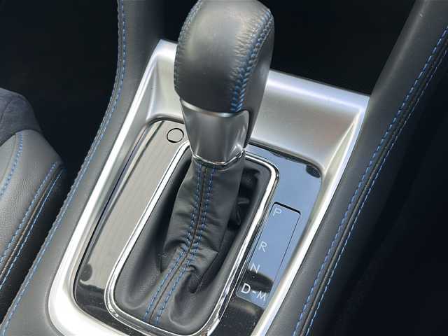 スバル レヴォーグ 2．0GT－S アイサイト 山形県 2015(平27)年 2.4万km クリスタルホワイトP 4WD/アイサイト/STIエアロパーツ/純正ナビ/（Bluetooth/CD/DVD/フルセグ)/バックカメラ/LEDオートライト/フォグランプ/ハーフレザーシート/DN席パワーシート/ステアリングスイッチ/パドルシフト/電動パーキングブレーキ/レーダー探知機/ETC/社外AW/純正フロアマット/電動格納ウィンカーミラー/スマートキー×2/ドアバイザー