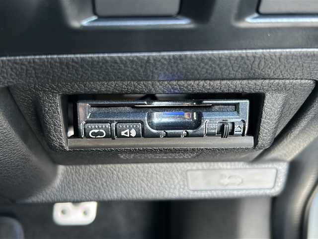 スバル レヴォーグ 2．0GT－S アイサイト 山形県 2015(平27)年 2.4万km クリスタルホワイトP 4WD/アイサイト/STIエアロパーツ/純正ナビ/（Bluetooth/CD/DVD/フルセグ)/バックカメラ/LEDオートライト/フォグランプ/ハーフレザーシート/DN席パワーシート/ステアリングスイッチ/パドルシフト/電動パーキングブレーキ/レーダー探知機/ETC/社外AW/純正フロアマット/電動格納ウィンカーミラー/スマートキー×2/ドアバイザー