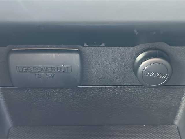 スバル レヴォーグ 2．0GT－S アイサイト 山形県 2015(平27)年 2.4万km クリスタルホワイトP 4WD/アイサイト/STIエアロパーツ/純正ナビ/（Bluetooth/CD/DVD/フルセグ)/バックカメラ/LEDオートライト/フォグランプ/ハーフレザーシート/DN席パワーシート/ステアリングスイッチ/パドルシフト/電動パーキングブレーキ/レーダー探知機/ETC/社外AW/純正フロアマット/電動格納ウィンカーミラー/スマートキー×2/ドアバイザー