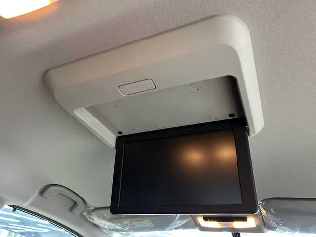 日産 セレナ ハイウェイスター プロパイロットED 神奈川県 2017(平29)年 4.7万km ブリリアントホワイトパール プロパイロット/純正9インチSDナビ(MM516D-L)/衝突被害軽減システム/車線逸脱警報/バックカメラ/オートクルーズコントロール/フリップダウンモニター/ハンズフリーオートスライドドア/両側パワースライドドア/横滑り防止装置/ETC/アイドリングストップ/LEDヘッドライト/オートライト/ウィンカーミラー/電動格納ミラー/純正16インチAW/プッシュスタート/スマートキー/フロアマット/スペアキー/取扱説明書