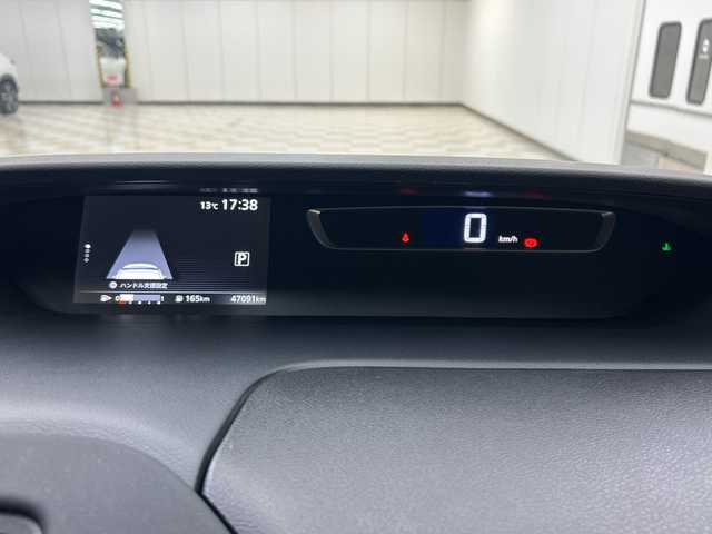 日産 セレナ ハイウェイスター プロパイロットED 神奈川県 2017(平29)年 4.7万km ブリリアントホワイトパール プロパイロット/純正9インチSDナビ(MM516D-L)/衝突被害軽減システム/車線逸脱警報/バックカメラ/オートクルーズコントロール/フリップダウンモニター/ハンズフリーオートスライドドア/両側パワースライドドア/横滑り防止装置/ETC/アイドリングストップ/LEDヘッドライト/オートライト/ウィンカーミラー/電動格納ミラー/純正16インチAW/プッシュスタート/スマートキー/フロアマット/スペアキー/取扱説明書