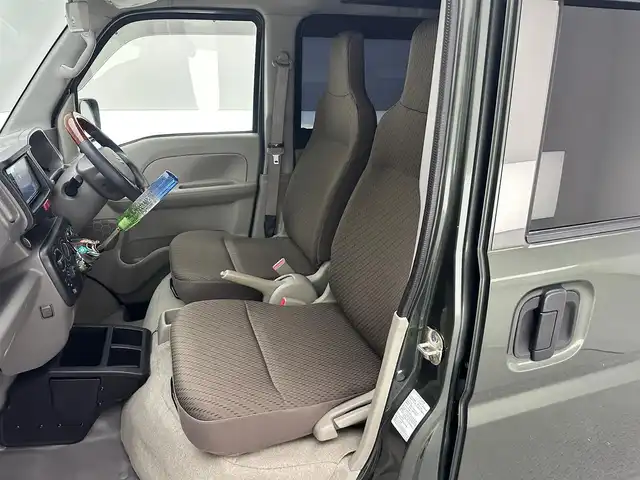 スズキ エブリイ PC 兵庫県 2022(令4)年 3.9万km クールカーキPM ・純正ＤＡ(CD/DVD/BT)/・バックカメラ/・リフトＵＰ２インチ/・社外ＬＥＤヘッドライト/・社外シフトノブ/・社外シフトブーツ/・社外フューエルリッドカバー/・リアラダー/・スキッドプレート/・オーバーヘッドコンソール/・車内カーテンレール/・社外ハンドル(純正ハンドル積み込み)/・社外ドアバイザー/・ヘッドライトレベライザー