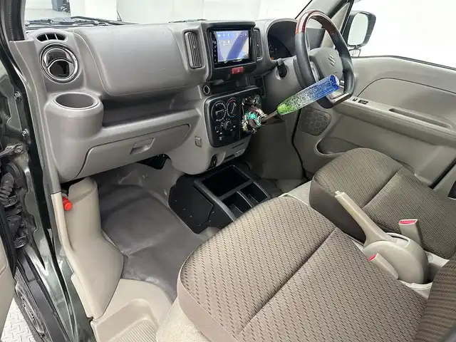 スズキ エブリイ PC 兵庫県 2022(令4)年 3.9万km クールカーキPM ・純正ＤＡ(CD/DVD/BT)/・バックカメラ/・リフトＵＰ２インチ/・社外ＬＥＤヘッドライト/・社外シフトノブ/・社外シフトブーツ/・社外フューエルリッドカバー/・リアラダー/・スキッドプレート/・オーバーヘッドコンソール/・車内カーテンレール/・社外ハンドル(純正ハンドル積み込み)/・社外ドアバイザー/・ヘッドライトレベライザー