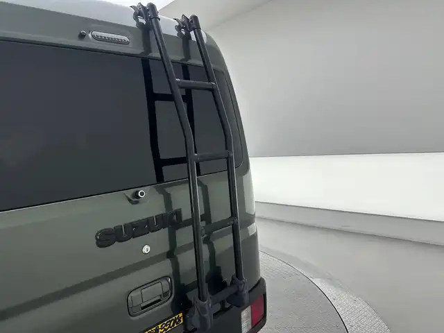 スズキ エブリイ PC 兵庫県 2022(令4)年 3.9万km クールカーキPM ・純正ＤＡ(CD/DVD/BT)/・バックカメラ/・リフトＵＰ２インチ/・社外ＬＥＤヘッドライト/・社外シフトノブ/・社外シフトブーツ/・社外フューエルリッドカバー/・リアラダー/・スキッドプレート/・オーバーヘッドコンソール/・車内カーテンレール/・社外ハンドル(純正ハンドル積み込み)/・社外ドアバイザー/・ヘッドライトレベライザー