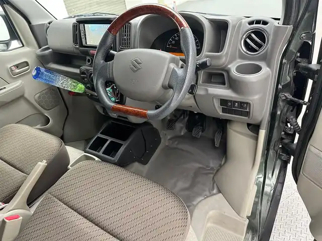 スズキ エブリイ PC 兵庫県 2022(令4)年 3.9万km クールカーキPM ・純正ＤＡ(CD/DVD/BT)/・バックカメラ/・リフトＵＰ２インチ/・社外ＬＥＤヘッドライト/・社外シフトノブ/・社外シフトブーツ/・社外フューエルリッドカバー/・リアラダー/・スキッドプレート/・オーバーヘッドコンソール/・車内カーテンレール/・社外ハンドル(純正ハンドル積み込み)/・社外ドアバイザー/・ヘッドライトレベライザー