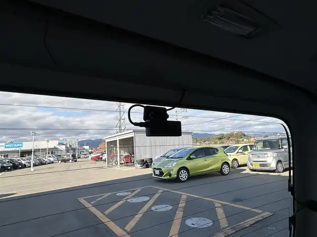 トヨタ ルーミー カスタムG 佐賀県 2021(令3)年 3.4万km ファイアークォーツレッドM 純正9インチディスプレイオーディオ/・フルセグTV/AM/FM/USB/Bluetooth/・Apple Car Play/Android Auto/バックカメラ/前後ドライブレコーダー/ビルトインETC/両側パワースライドドア/電子パーキングブレーキ/・AUTO HOLD機能/DN席シートヒーター/後席サンシェード/ISOFIX対応/革巻きステアリング/ステアリングリモコン/純正14インチアルミホイール/純正LEDヘッドライト/・オートマチックハイビーム/純正LEDフォグランプ/純正フロアマット/純正ドアバイザ―/取扱説明書/スペアキー１本/スマートアシスト/・レーダークルーズコントロール/・先行車発進お知らせ機能/・車線逸脱警報機能/・衝突軽減ブレーキ/・標識認識機能/・ふらつき警報/・クリアランスソナー