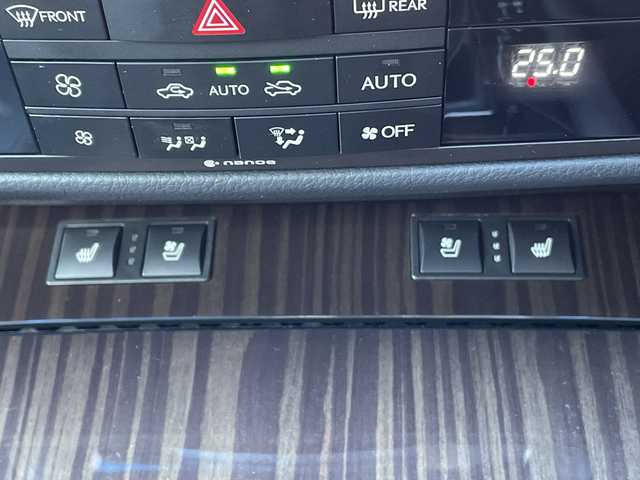 レクサス ＧＳ 250 Iパッケージ 群馬県 2013(平25)年 6.4万km ホワイトパールクリスタルシャイン 純正HDDナビ/CD・DVD・BT・フルセグ/プレミアムサウンドシステム/バックカメラ/ビルトインETC/パドルシフト/クルーズコントロール/レザーシート・パワーシート/シートヒーター・ベンチレーション/ステアリングヒーター/電動リアシェード/LEDヘッドライト/ヘッドライトウォッシャー/TVキット/取説・保証書/スマートキー×2/カードキー