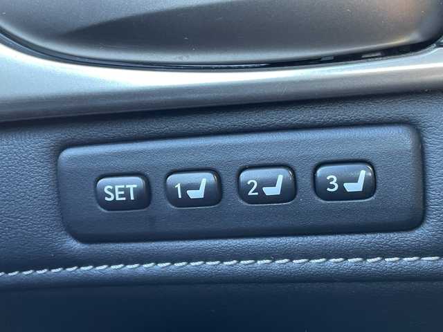 レクサス ＧＳ 250 Iパッケージ 群馬県 2013(平25)年 6.4万km ホワイトパールクリスタルシャイン 純正HDDナビ/CD・DVD・BT・フルセグ/プレミアムサウンドシステム/バックカメラ/ビルトインETC/パドルシフト/クルーズコントロール/レザーシート・パワーシート/シートヒーター・ベンチレーション/ステアリングヒーター/電動リアシェード/LEDヘッドライト/ヘッドライトウォッシャー/TVキット/取説・保証書/スマートキー×2/カードキー