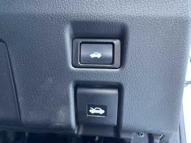 レクサス ＧＳ 250 Iパッケージ 群馬県 2013(平25)年 6.4万km ホワイトパールクリスタルシャイン 純正HDDナビ/CD・DVD・BT・フルセグ/プレミアムサウンドシステム/バックカメラ/ビルトインETC/パドルシフト/クルーズコントロール/レザーシート・パワーシート/シートヒーター・ベンチレーション/ステアリングヒーター/電動リアシェード/LEDヘッドライト/ヘッドライトウォッシャー/TVキット/取説・保証書/スマートキー×2/カードキー