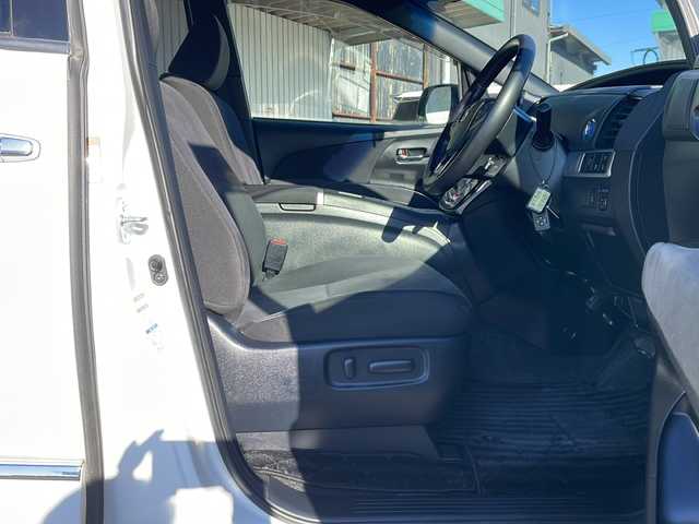 トヨタ エスティマ ハイブリッド アエラス 長野県 2016(平28)年 6.4万km ホワイトパールクリスタルシャイン ４ＷＤ/純正9型ナビフルセグTV/12.1型フリップダウンモニター/両側パワースライドドア/純正17インチアルミ/純性ＯＰモデリスタサス/バックカメラ/ＥＴＣ２・０/パワーシート/プッシュスタート/レーンキープアシスト/取説・スペアキー/ワンオーナー