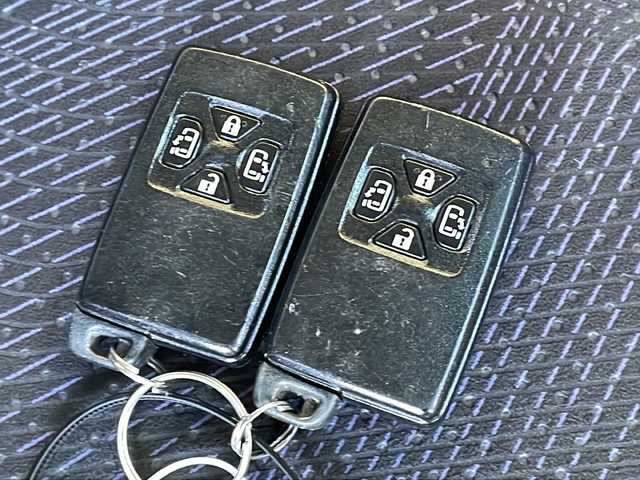 トヨタ エスティマ ハイブリッド アエラス 長野県 2016(平28)年 6.4万km ホワイトパールクリスタルシャイン ４ＷＤ/純正9型ナビフルセグTV/12.1型フリップダウンモニター/両側パワースライドドア/純正17インチアルミ/純性ＯＰモデリスタサス/バックカメラ/ＥＴＣ２・０/パワーシート/プッシュスタート/レーンキープアシスト/取説・スペアキー/ワンオーナー