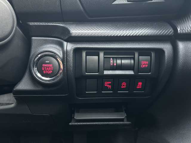 スバル インプレッサ スポーツ 1．6i－Lアイサイト 佐賀県 2018(平30)年 3.4万km クリスタルホワイトP 社外7インチナビゲーション/ETC/パドルシフト/バックモニター/サイドモニター/プリクラッシュブレーキ/純正16インチアルミホイール/車線逸脱警報機能/全車速追従機能付クルーズコントロール/車線逸脱抑制機能/スバルリヤビークルディテクション/ヒルスタートアシスト/LEDヘッドライト/フォグランプ/スマートキー