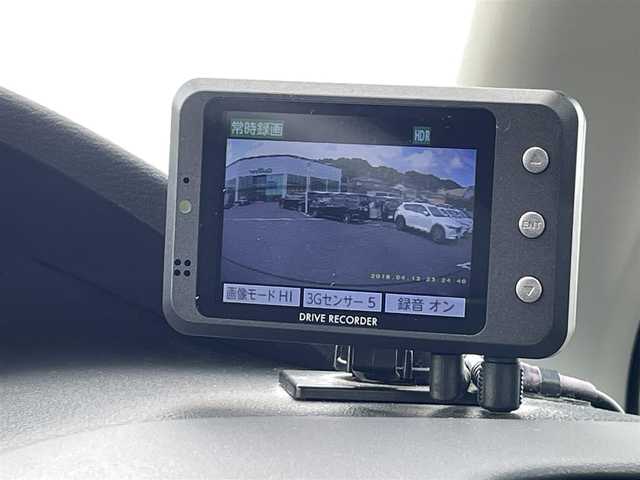 日産 セレナ ハイウェイスター V 愛媛県 2020(令2)年 4.8万km ブリリアントホワイトパール 純正ナビ/純正フリップダウンモニター/(CD/DVD/iPod/SD)/フルセグTV/アラウンドビューモニター/ETC/両側パワースライドドア/衝突軽減ブレーキ/コーナーセンサー/ブラインドスポットモニター/前方ドライブレコーダー/LEDヘッドライト/オートライト/フォグランプ/純正フロアマット/ドアバイザー/ステアリングスイッチ