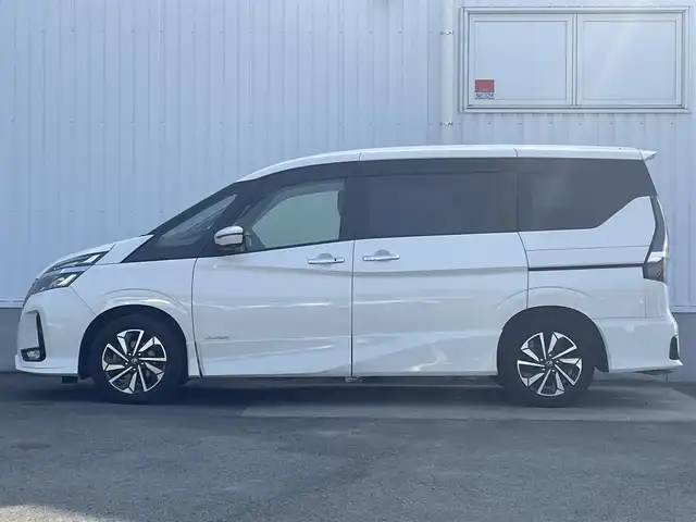日産 セレナ ハイウェイスター V 愛媛県 2020(令2)年 4.8万km ブリリアントホワイトパール 純正ナビ/純正フリップダウンモニター/(CD/DVD/iPod/SD)/フルセグTV/アラウンドビューモニター/ETC/両側パワースライドドア/衝突軽減ブレーキ/コーナーセンサー/ブラインドスポットモニター/前方ドライブレコーダー/LEDヘッドライト/オートライト/フォグランプ/純正フロアマット/ドアバイザー/ステアリングスイッチ