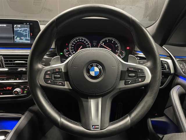 ＢＭＷ ５２３ｄ Mスポーツ 群馬県 2018(平30)年 5.2万km アルピンホワイトⅢ ACC/フルセグTV/360度カメラ/前席パワーシート/オートハイビーム/コーナーセンサー/禁煙車/ワイヤレス充電/純正19インチAW/ブラインドスポットモニター/純正HDDナビ/電動リアゲート/ETC2.0/パークアシスト