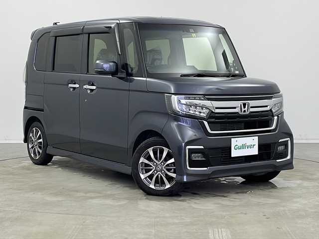 ホンダ Ｎ ＢＯＸ カスタム L 新潟県 2022(令4)年 2.1万km メテオロイドグレーメタリック ディーラー純正メモリナビ/(VXM-224VFi)/(CD.DVD.SD.フルセグ)/両側パワースライドドア/ホンダセンシング/・レーダークルーズコントロール/・レーンキープアシスト/・プリクラッシュ/LEDオートライト/電動制御パーキングブレーキ/ブレーキホールド/ビルトインETC/リアコーナーセンサー/プッシュスタート/スマートキー×2/純正フロアマット