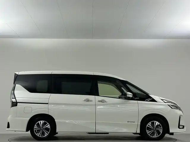 日産 セレナ e－パワー ハイウェイスター V 埼玉県 2020(令2)年 3.6万km ブリリアントホワイトパール 純正１０型ナビ　両側電動パワスラ　全方位カメラ　ＢＳＭ　禁煙　ＥＴＣ　ドラレコ　衝突軽減システム　ＬＥＤライト　オートライト　メモリーナビ　レーダークルコン　レーンアシスト　コーナーセンサー　フルセグ パーキングアシスト 純正１５ＡＷ 純正フロアマット プッシュスタート