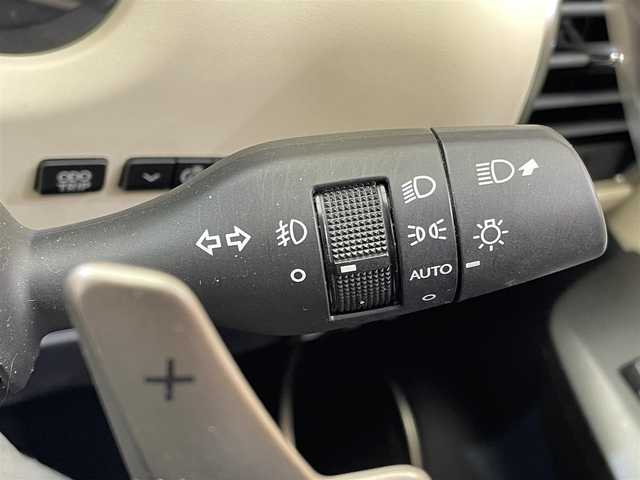 レクサス ＮＸ 300h バージョンL 岩手県 2020(令2)年 6.7万km ソニッククォーツ 4WD/寒冷地仕様/本革シート/ワンオーナー/パドルシフト/ドラレコ/純正ナビ/パワーバックドア/シートヒーター/ETC2.0/夏タイヤ積み込み/LEDヘッドライト/全周囲カメラ/ダブルサイドエアバック/コーナーセンサー/クルーズコントロール