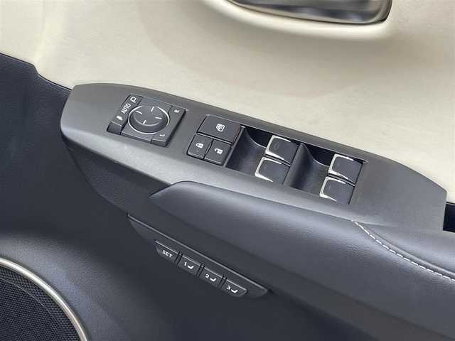 レクサス ＮＸ 300h バージョンL 岩手県 2020(令2)年 6.7万km ソニッククォーツ 4WD/寒冷地仕様/本革シート/ワンオーナー/パドルシフト/ドラレコ/純正ナビ/パワーバックドア/シートヒーター/ETC2.0/夏タイヤ積み込み/LEDヘッドライト/全周囲カメラ/ダブルサイドエアバック/コーナーセンサー/クルーズコントロール