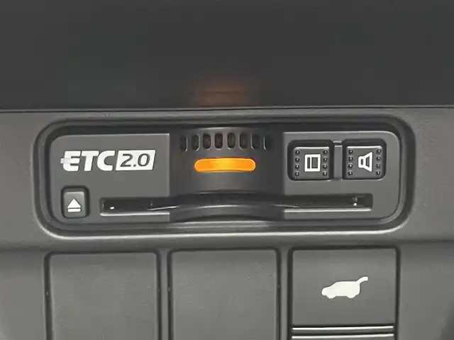 ホンダ ＺＲ－Ｖ ハイブリッド e:HEV Z 滋賀県 2024(令6)年 1.2万km クリスタルブラックパール 禁煙車/純正9型ナビ/【フルセグTV/Bluetooth/USB】/前後ドラレコ/ETC2.0/マルチビューカメラ/BOSEサウンド/ホンダセンシング/●衝突軽減ブレーキ/●先行車発進お知らせ機能/●歩行者事故低減ステアリング/●路外逸脱抑制機能/●標識認識機能/●渋滞追従機能付アダプティブクルーズコントロール/●車線維持支援システム/●トラフィックジャムアシスト/●ブラインドスポットインフォメーション/●誤発進抑制機能/●後方誤発進抑制機能/●近距離衝突軽減ブレーキ/●パーキングセンサーシステム/●後退出庫サポート/●オートハイビーム/パワーシート/ドライビングポジションシステム/シートヒーター/ステアリングヒーター/ワイヤレス充電/ハンズフリーパワーバックドア/LEDヘッドライト/オートブレーキホールド