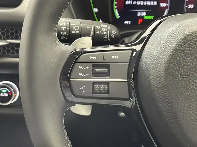 ホンダ ＺＲ－Ｖ ハイブリッド e:HEV Z 滋賀県 2024(令6)年 1.2万km クリスタルブラックパール 禁煙車/純正9型ナビ/【フルセグTV/Bluetooth/USB】/前後ドラレコ/ETC2.0/マルチビューカメラ/BOSEサウンド/ホンダセンシング/●衝突軽減ブレーキ/●先行車発進お知らせ機能/●歩行者事故低減ステアリング/●路外逸脱抑制機能/●標識認識機能/●渋滞追従機能付アダプティブクルーズコントロール/●車線維持支援システム/●トラフィックジャムアシスト/●ブラインドスポットインフォメーション/●誤発進抑制機能/●後方誤発進抑制機能/●近距離衝突軽減ブレーキ/●パーキングセンサーシステム/●後退出庫サポート/●オートハイビーム/パワーシート/ドライビングポジションシステム/シートヒーター/ステアリングヒーター/ワイヤレス充電/ハンズフリーパワーバックドア/LEDヘッドライト/オートブレーキホールド