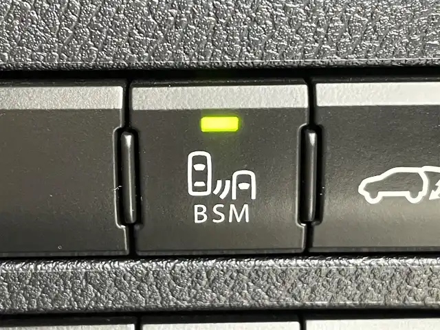 レクサス ＮＸ 300h Iパッケージ 群馬県 2020(令2)年 4.5万km アンバークリスタルシャイン パノラミックビューモニター/ブラインドスポットモニター/リヤクロストラフィックアラート/＝＝＝＝＝＝/純正10.3インチワイドディスプレイナビ（AM/FM/Bluetooth/SD/USB/AUX/DVD/CD）/レクサスセーフティシステム＋/ ・プリクラッシュセーフティシステム/ ・レーンディパーチャーアラート/ ・アダプティブハイビームシステム/ ・レーダークルーズコントロール(全車速追従機能付)/パワーバックドア/パドルシフト/クリアランスソナー/ビルトインETC2.0/前席パワーシート(運転席側ポジションメモリ付)/前席シートヒーター/ステアリングヒーター/三眼フルLEDヘッドランプ/純正前後ドライブレコーダー(DRD-H68)/プッシュスタート/スマートキー/スペアキー有