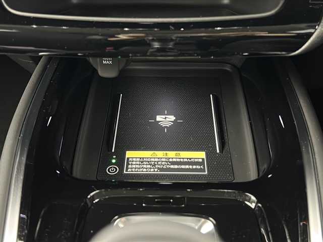ホンダ ヴェゼル ハイブリッド e:HEV Z 愛知県 2025(令7)年 0.1万km未満 パール 登録済未使用車/純正9インチメモリナビ/（AppleCarPlay/AndroidAuto/Bluetooth/フルセグTV)/Honda CONNECTディスプレー+ETC2.0車載器+ワイヤレス充電器(220000)/バックカメラ/ワイヤレス充電/シーケンシャルウインカー/衝突軽減ブレーキ/レーンキープアシスト/追従式クルーズコントロール/オートマチックハイビーム/ブラインドスポットモニター/ETC2.0/革巻きステアリング/ステアリングヒーター/シートヒーター/LEDヘッドライト/パドルシフト/ダウンヒルアシスト/スマートキー/スペアキー有/純正アルミホイール/コーナーセンサー