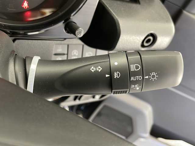 スズキ ジムニー XC 長野県 2024(令6)年 0.1万km未満 ブルーイッシュブラックパール3 4WD/社外メモリナビ（型番：MDV-D503)/(フルセグ/DVD/CD/SD/USB/FM/AM)/大型グリルガード/LEDフォグ×2個/ルーフラック/リアラダー/1.5インチリフトアップキット（純正車内積載）/ブラウンキルティングレザーシート/MERAL ROCK ピートロング16インチホイール/TOYO OPEN COUNTRY RT(185/85R16)/シートヒーター（前席）/クルーズコントロール（追従なし）/レーンキープアシスト/衝突被害軽減システム/オートマチックハイビーム/LEDヘッドライト/オートライト/スマートキー/保証書/取扱説明書