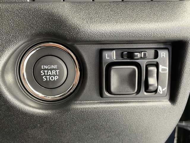 スズキ ジムニー XC 長野県 2024(令6)年 0.1万km未満 ブルーイッシュブラックパール3 4WD/社外メモリナビ（型番：MDV-D503)/(フルセグ/DVD/CD/SD/USB/FM/AM)/大型グリルガード/LEDフォグ×2個/ルーフラック/リアラダー/1.5インチリフトアップキット（純正車内積載）/ブラウンキルティングレザーシート/MERAL ROCK ピートロング16インチホイール/TOYO OPEN COUNTRY RT(185/85R16)/シートヒーター（前席）/クルーズコントロール（追従なし）/レーンキープアシスト/衝突被害軽減システム/オートマチックハイビーム/LEDヘッドライト/オートライト/スマートキー/保証書/取扱説明書