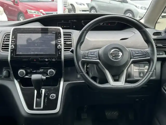 日産 セレナ ハイウェイスター G 愛知県 2017(平29)年 6.8万km カシミヤグレージュ 純正ナビ/フルセグTV/純正ドライブレコーダー/純正フリップダウンモニター/両側パワースライドドア/衝突被害軽減システム/レーダークルーズコントロール/アラウンドビューモニター/ビルトインETC/LEDヘッドライト/オートライト/純正フロアマット/純正ドアバイザー/プッシュスタート/スマートキー