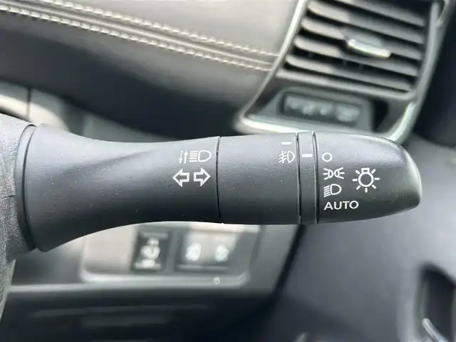 日産 セレナ ハイウェイスター G 愛知県 2017(平29)年 6.8万km カシミヤグレージュ 純正ナビ/フルセグTV/純正ドライブレコーダー/純正フリップダウンモニター/両側パワースライドドア/衝突被害軽減システム/レーダークルーズコントロール/アラウンドビューモニター/ビルトインETC/LEDヘッドライト/オートライト/純正フロアマット/純正ドアバイザー/プッシュスタート/スマートキー
