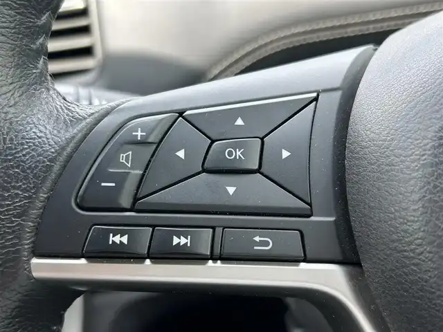 日産 セレナ ハイウェイスター G 愛知県 2017(平29)年 6.8万km カシミヤグレージュ 純正ナビ/フルセグTV/純正ドライブレコーダー/純正フリップダウンモニター/両側パワースライドドア/衝突被害軽減システム/レーダークルーズコントロール/アラウンドビューモニター/ビルトインETC/LEDヘッドライト/オートライト/純正フロアマット/純正ドアバイザー/プッシュスタート/スマートキー