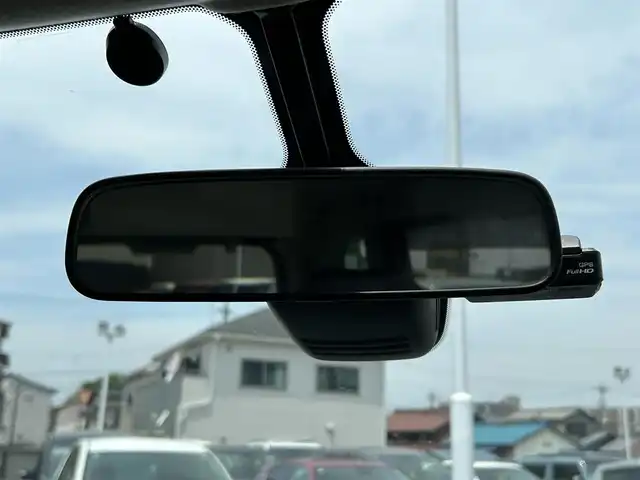 日産 セレナ ハイウェイスター G 愛知県 2017(平29)年 6.8万km カシミヤグレージュ 純正ナビ/フルセグTV/純正ドライブレコーダー/純正フリップダウンモニター/両側パワースライドドア/衝突被害軽減システム/レーダークルーズコントロール/アラウンドビューモニター/ビルトインETC/LEDヘッドライト/オートライト/純正フロアマット/純正ドアバイザー/プッシュスタート/スマートキー