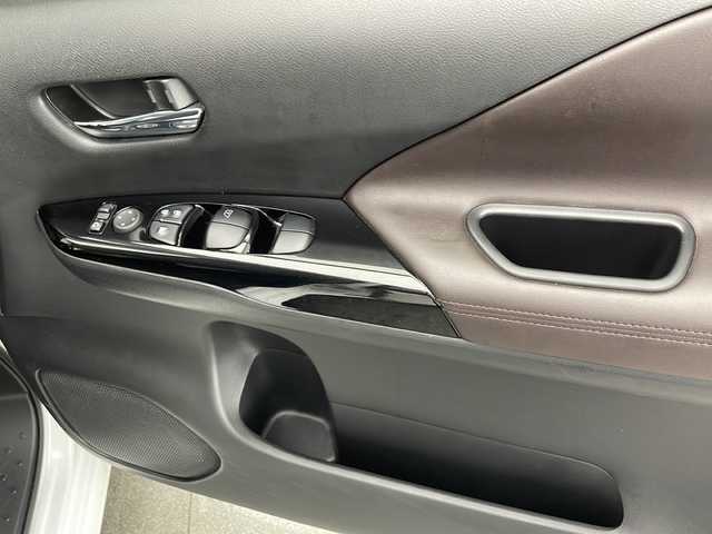 日産 セレナ e－パワー ハイウェイスター G 宮崎県 2020(令2)年 5.4万km ブリリアントホワイトパール 2トーン 禁煙車/エマージェンシーブレーキ/純正10型ナビTV/（CD/DVD/MSV/Blu-ray/Bluetooth/フルセグTV)/純正ドライブレコーダー/純正LEDオートライト/純正LEDフォグ/純正フロントスポイラー/純正16インチアルミ/純正フロアマット/アラウンドビューモニター/プロパイロット/ブラインドスポットモニター/ハンズフリー両側電動スライドドア/クリアランスソナー/電子パーキング/オートホールド/スマートルームミラー/ステアリングヒーター/前席シートヒーター/撥水シート/本革巻ハンドル/Wオートエアコン/インテリジェントキー/プッシュエンジンスタート/スペアキー/新車時保証書/取扱い説明書