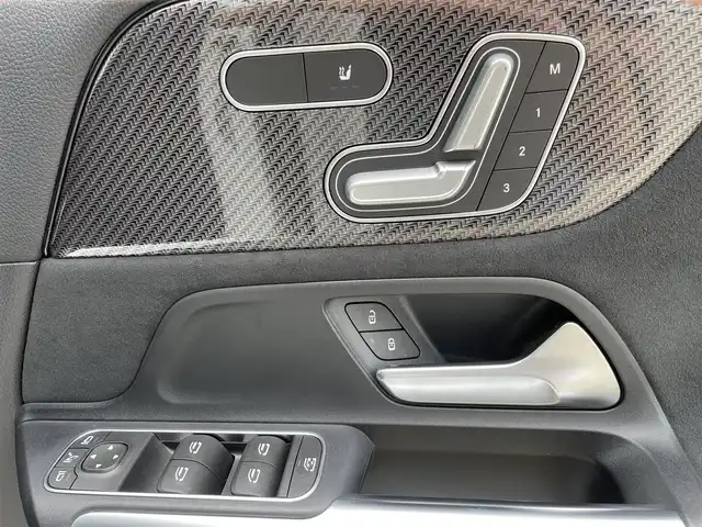 メルセデス・ベンツ Ｂ２００ｄ 東京都 2019(令1)年 2.9万km ポーラホワイト AMGラインパッケージ/・18インチAW/・レザーARTICO ダッシュボード/・ステンレス　アクセル&ブレーキペダル/・LEDインテリジェントライトシステム/・アダプティブハイビームアシストプラス/レーダーセーフティPkG/・アクティブディスタンスアシスト・ディストロニック/・アクティブブレーキアシスト/・PRE-SAFE/・PREーSAFE＋/・PRE-SAFEサウンド/アクティブブレーンキーピングアシスト/・アクティブステアリングアシスト/プライバシーガラス/バックカメラ/メモリ付きパワーシート/・ハーフレザー/・シートヒーター