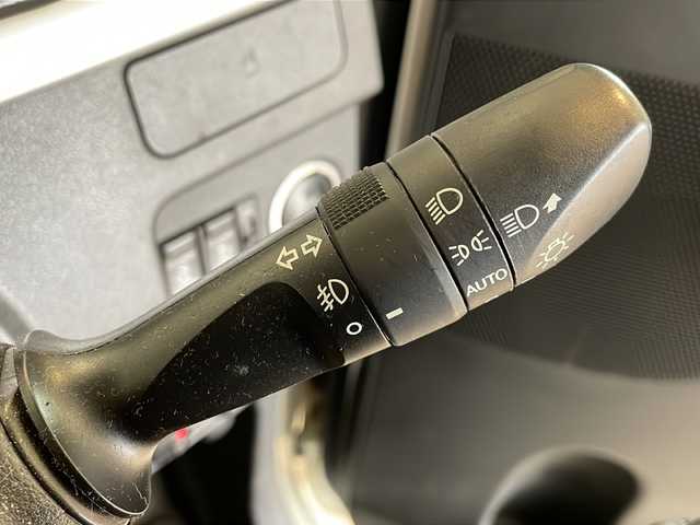 ダイハツ タント カスタム RS SA Ⅲ 福井県 2018(平30)年 4.7万km パールホワイトⅢ 純正7インチナビ/フルセグTV/バックカメラ/ETC/ドライブレコーダー/両側パワースライドドア/シートヒーター/衝突軽減ブレーキ/オートライト/オートハイビーム/LEDヘッドライト/LEDフォグランプ/プッシュスタート/スマートキー/純正AW/純正フロアマット/ステアリングスイッチ/ウィンカーミラー