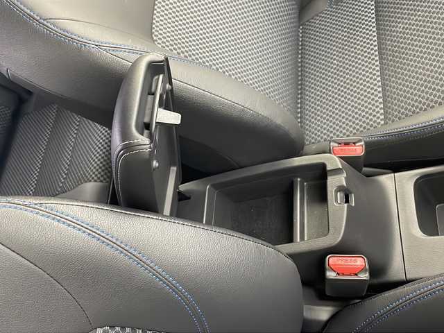 日産 キックス X 栃木県 2021(令3)年 2.2万km ブリリアントホワイトパール プロパイロット/純正9型ナビ/　　CD/DVD/Bluetooth/AM/FM/フルセグTV/アラウンドビューモニター/ビルトインETC/エマージェンシーブレーキ/オートハイビーム/ハンドル支援/側方支援/駐車支援/ふらつき警報/前後コーナーセンサー/インテリジェントルームミラー/純正ドライブレコーダー/純正17インチAW/純正フロアマット/純正ドアバイザー/ハーフレザー/シートヒーター/オートライト/LEDヘッドライト/フォグランプ/ステアリングヒーター/電子パーキング/オートブレーキホールド/プッシュスタート/スマートキー/スペア１本