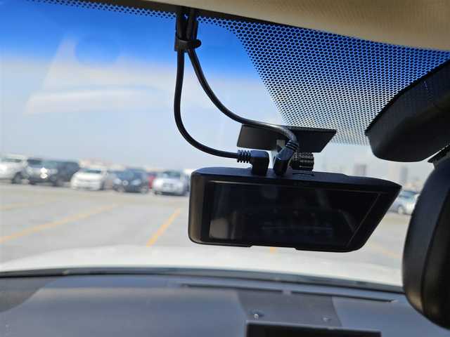 レクサス ＮＸ 300h Iパッケージ 宮崎県 2015(平27)年 7.7万km ソニッククォーツ 純正ナビ/　(Bluetooth/DVD/Blu-ray)/フルセグTV/パワーバックドア/バック/サイド/フロントカメラ/ビルトインETC/ドライブレコーダー/クルーズコントロール/クリアランスソナー/ビークルスタビリティコントロール/角型三眼LEDヘッドランプ/オートライトシステム/本革巻きステアリング/ステアリングヒーター/パドルシフト/ホワイトオーカー合皮シート/前席パワーシート/シートヒーター/運転席ポジションメモリー付/純正17インチアルミホイール/スマートエントリー/スタートシステム/禁煙車