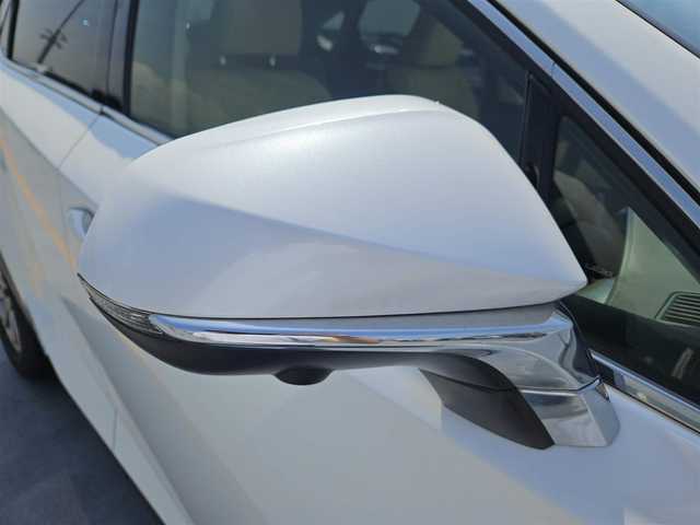 レクサス ＮＸ 300h Iパッケージ 宮崎県 2015(平27)年 7.7万km ソニッククォーツ 純正ナビ/　(Bluetooth/DVD/Blu-ray)/フルセグTV/パワーバックドア/バック/サイド/フロントカメラ/ビルトインETC/ドライブレコーダー/クルーズコントロール/クリアランスソナー/ビークルスタビリティコントロール/角型三眼LEDヘッドランプ/オートライトシステム/本革巻きステアリング/ステアリングヒーター/パドルシフト/ホワイトオーカー合皮シート/前席パワーシート/シートヒーター/運転席ポジションメモリー付/純正17インチアルミホイール/スマートエントリー/スタートシステム/禁煙車