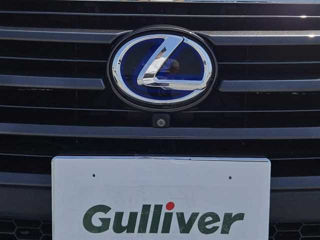 レクサス ＮＸ 300h Iパッケージ 宮崎県 2015(平27)年 7.7万km ソニッククォーツ 純正ナビ/　(Bluetooth/DVD/Blu-ray)/フルセグTV/パワーバックドア/バック/サイド/フロントカメラ/ビルトインETC/ドライブレコーダー/クルーズコントロール/クリアランスソナー/ビークルスタビリティコントロール/角型三眼LEDヘッドランプ/オートライトシステム/本革巻きステアリング/ステアリングヒーター/パドルシフト/ホワイトオーカー合皮シート/前席パワーシート/シートヒーター/運転席ポジションメモリー付/純正17インチアルミホイール/スマートエントリー/スタートシステム/禁煙車