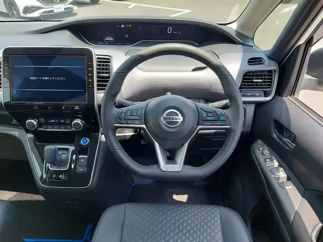 日産 セレナ e－パワー ハイウェイスター V 東京都 2020(令2)年 3.3万km ブリリアントホワイトパール 純正ナビ/純正アルミホイール/両側パワースライドドア/プロパイロット/プッシュスタート/コーナーセンサー/ブラインドスポットモニター/デジタルインナーミラー/アラウンドビューモニター/ドライブレコーダー/ビルトインETC/キーレスエントリー/オートライト/新車保証書/取扱説明書