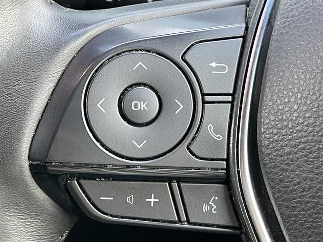 トヨタ クラウン ハイブリッド S スポーツスタイル 愛媛県 2019(令1)年 5.8万km ホワイトパールクリスタルシャイン 登録時走行距離：57769ｋｍ/純正SDナビゲーション/→フルセグTV/→CD/DVD/バックカメラ/ビルトインETC/サンルーフ/ブラインドスポットモニター/レーダークルーズコントロール/ステアリングリモコン/革巻きステアリング/前後コーナーセンサー/LEDオートライト/フォグランプ/純正18インチアルミホイール/純正フロアマット/パワーシート/スマートキー