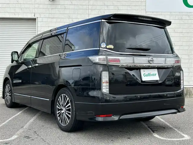 日産 エルグランド 250ハイウェイスター 新潟県 2014(平26)年 7.1万km ファントムブラック ４WD/純正ナビ/【フルセグTV/FM・AM/BT】/バックカメラ/フリップダウンモニター/クルーズコントロール/ビルトインETC/両側パワースライドドア/前後コーナーセンサー/ハーフレザーシート/革巻きステアリング/ステアリングスイッチ/オートライト/LEDヘッドライト/フォグランプ/横滑り防止/プッシュスタート/スマートキー