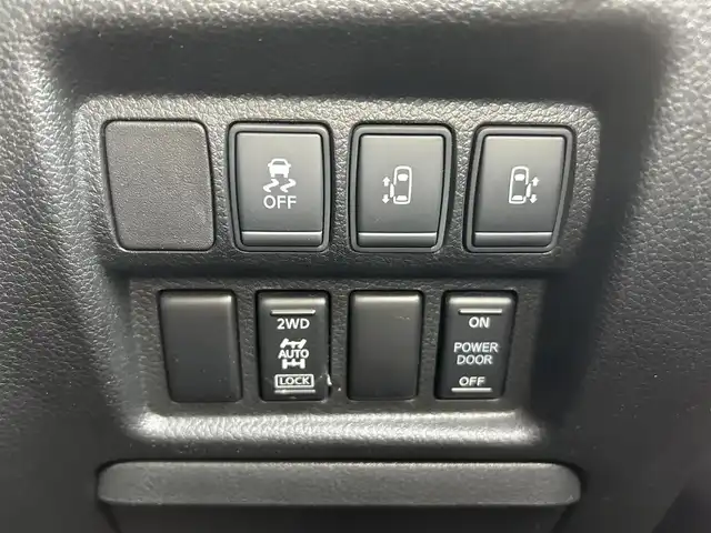 日産 エルグランド 250ハイウェイスター 新潟県 2014(平26)年 7.1万km ファントムブラック ４WD/純正ナビ/【フルセグTV/FM・AM/BT】/バックカメラ/フリップダウンモニター/クルーズコントロール/ビルトインETC/両側パワースライドドア/前後コーナーセンサー/ハーフレザーシート/革巻きステアリング/ステアリングスイッチ/オートライト/LEDヘッドライト/フォグランプ/横滑り防止/プッシュスタート/スマートキー