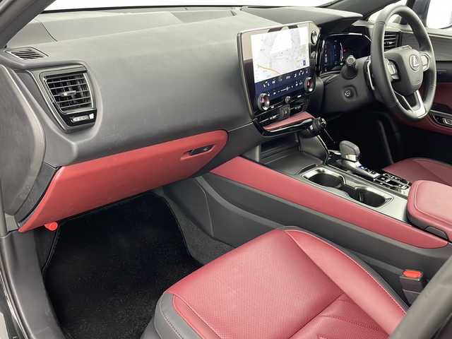 レクサス ＮＸ 350h バージョンL 道央・札幌 2023(令5)年 0.8万km グラファイトブラックガラスフレーク ・ワンオーナー/・4WD/・純正ナビ/　BT/Miracast/・フルセグTV/・バックカメラ/・全方位カメラ/・クルーズコントロール/・衝突軽減/・レーンディパーチャーアシスト/・パーキングサポートブレーキ/・リアクロストラフィックアラート/・標識認識/・ヘッドアップディスプレイ/・クライアランスソナー/・ブラインドスポットモニター/・デジタルインナーミラー/・前席パワーシート/・前席ベンチレーション/・全席シートヒーター/・パワーバックドア /・オートマチックハイビーム/・オートライト/・LEDヘッドライト/・フォグランプ前後/・パドルシフト/・電動ステアリングチルト/・ステアリングリモコン/・純正20インチアルミホイール/・積込タイヤ/・純正フロアマット/・保証書