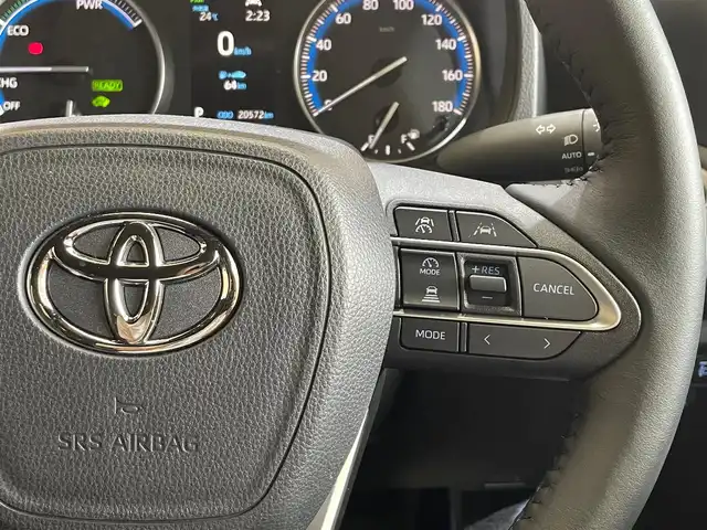 トヨタ ヴォクシー ハイブリッド S－G 岩手県 2022(令4)年 2.1万km ホワイトパールクリスタルシャイン ４WD/ワンオーナー/両側パワースライドドア/アイドリングストップ/衝突被害軽減システム/クルーズコントロール/ETC2.0/ドライブレコーダー/ユニバーサルステップ/横滑り防止装置/フルセグTV/純正ナビ/バックカメラ/シートヒーター/コーナーセンサー/レーンアシスト/純正フロアマット/純正アルミホイール16インチ/純正LEDヘッドライト/オートライト/オートマチックハイビーム