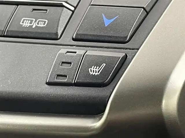 レクサス ＮＸ 300h アーバンスタイル 埼玉県 2017(平29)年 4.4万km ブラック 純正ナビ　黒革　3眼　シートヒーター　ETC2.0　ドライブレコーダー　レーダークルーズコントロール　レーンキープアシスト　コーナーセンサー　パワーシート　LEDヘッドライト　オートハイビーム